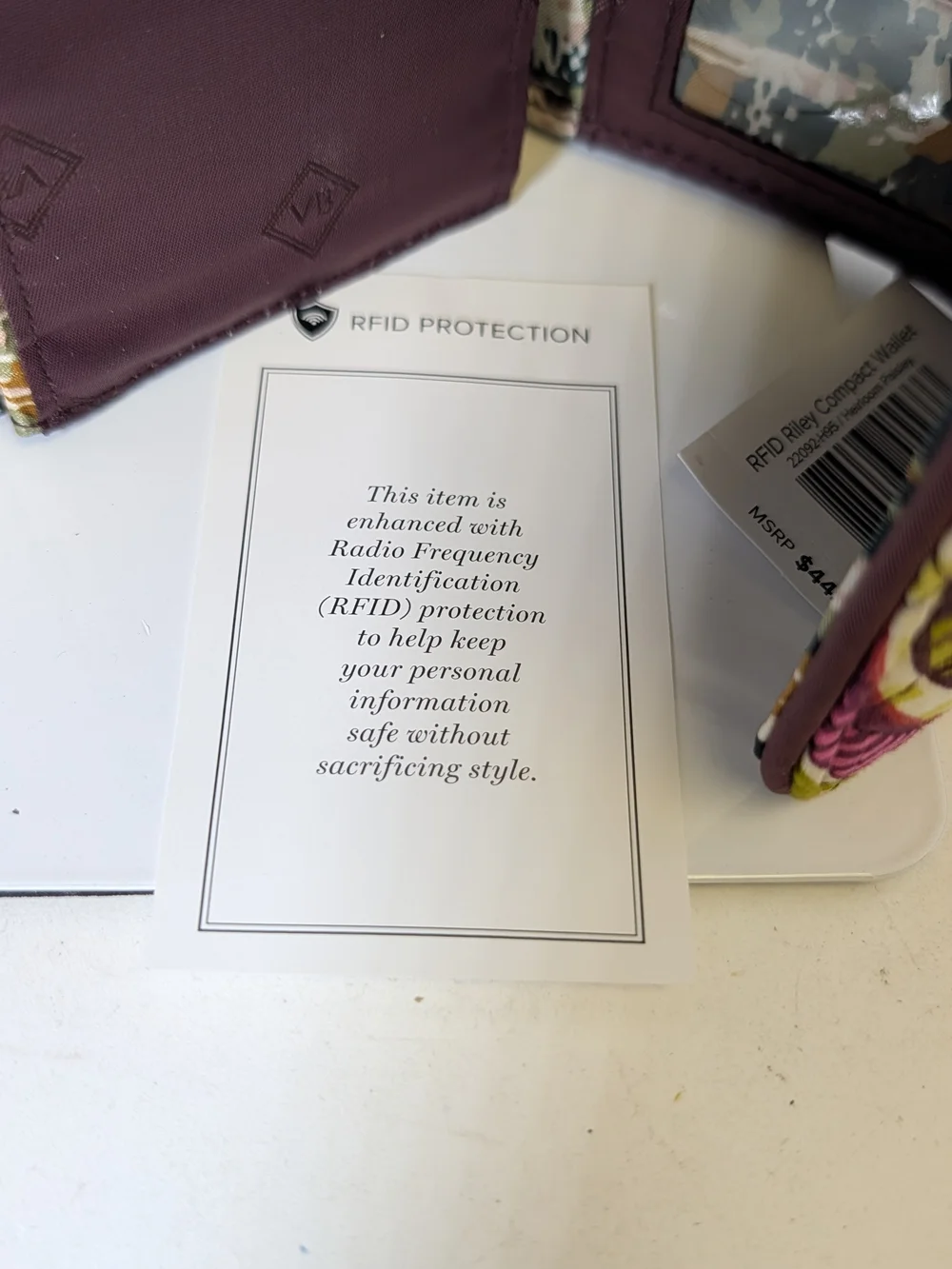 Vera Bradley NWT RFID Riley Compact Wallet in Heirloom Paisley [1]
